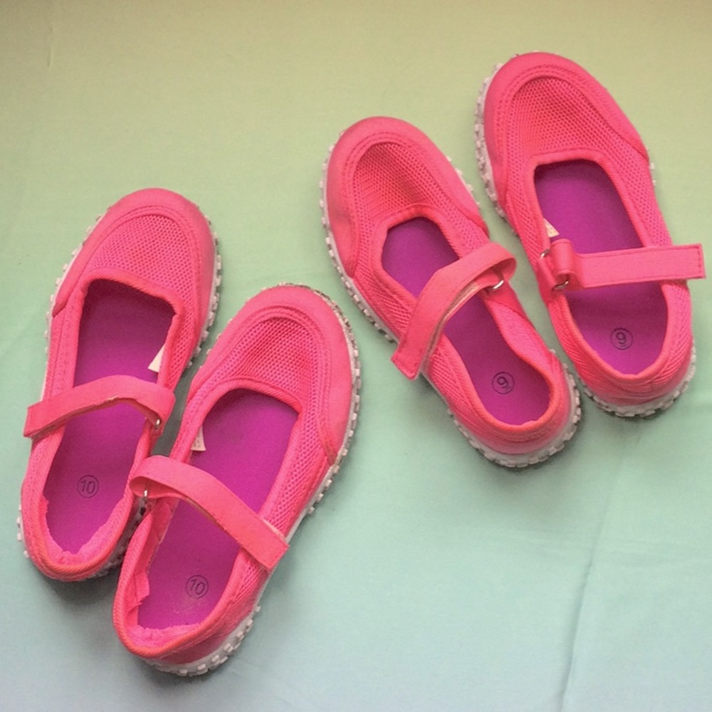 Velcro adjustable straps, pink, used